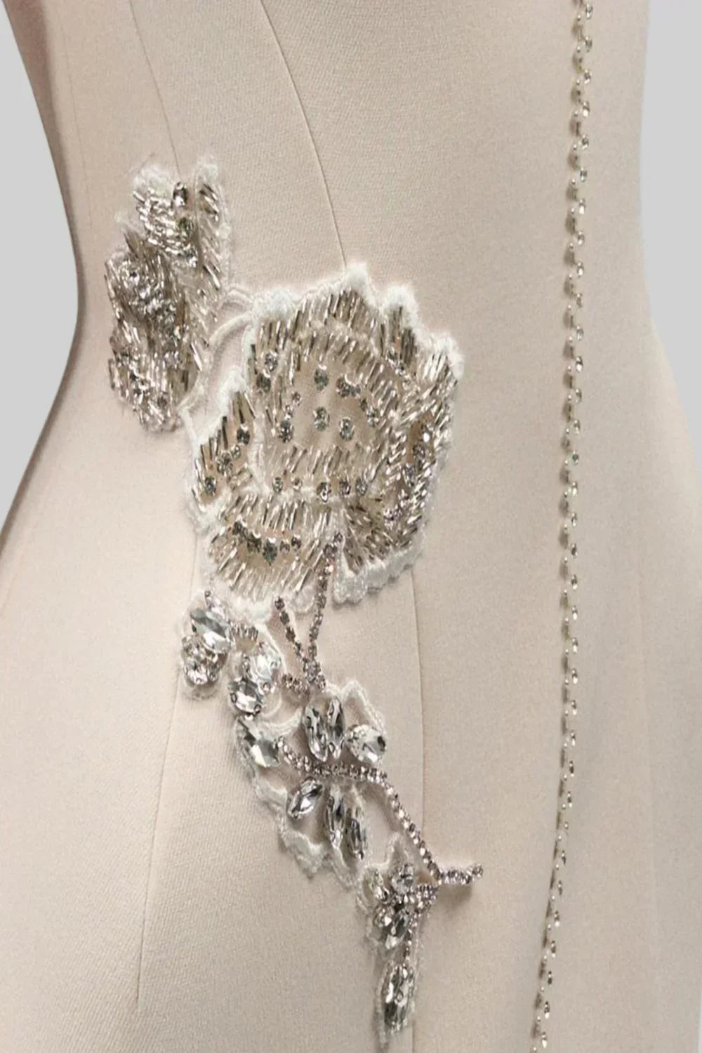 Vestido Lápis e Pedraria