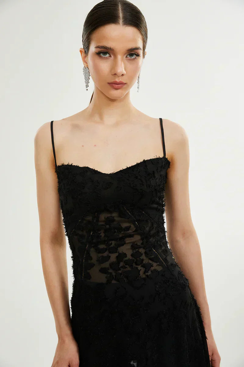 Vestido Renda Preta de Luxo