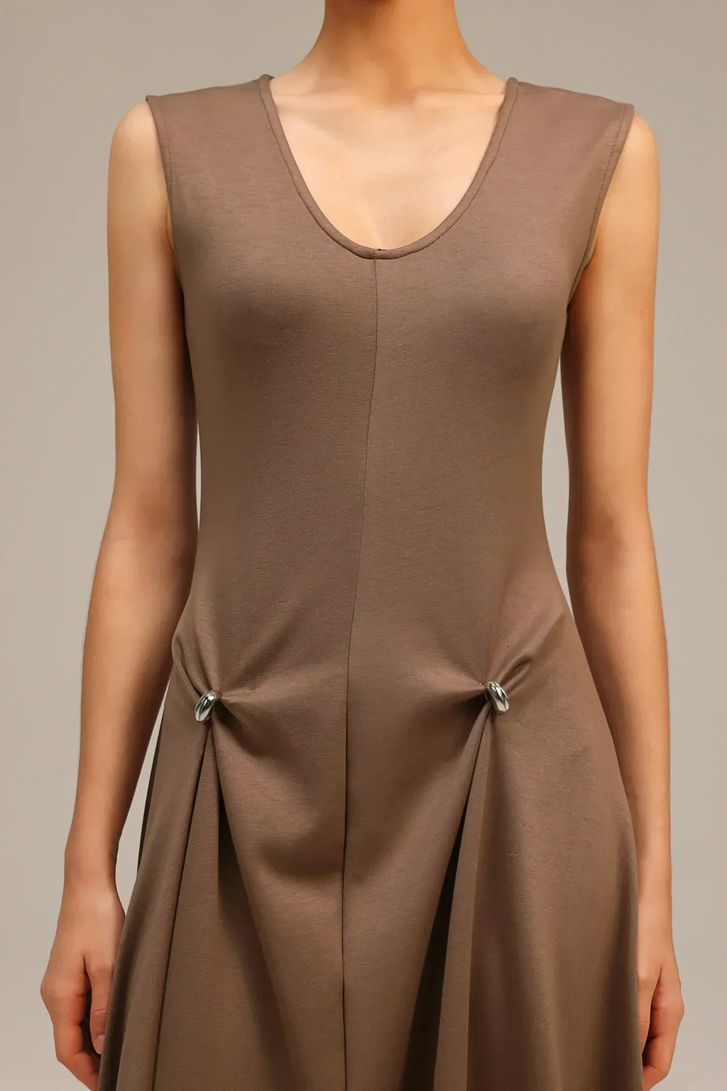 Vestido Drapeado Fivela Dourada
