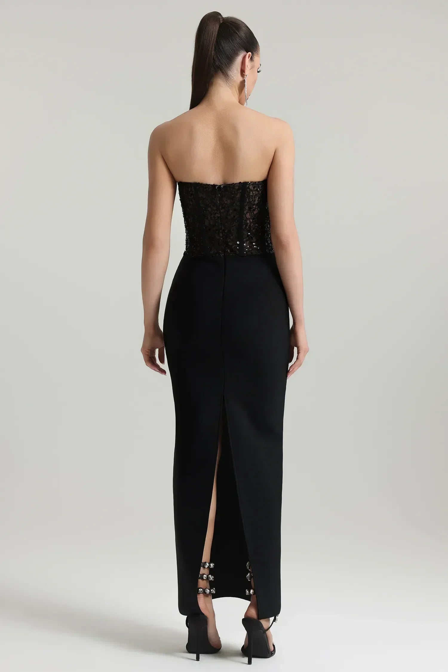 Vestido Tomara Pedraria com Véu
