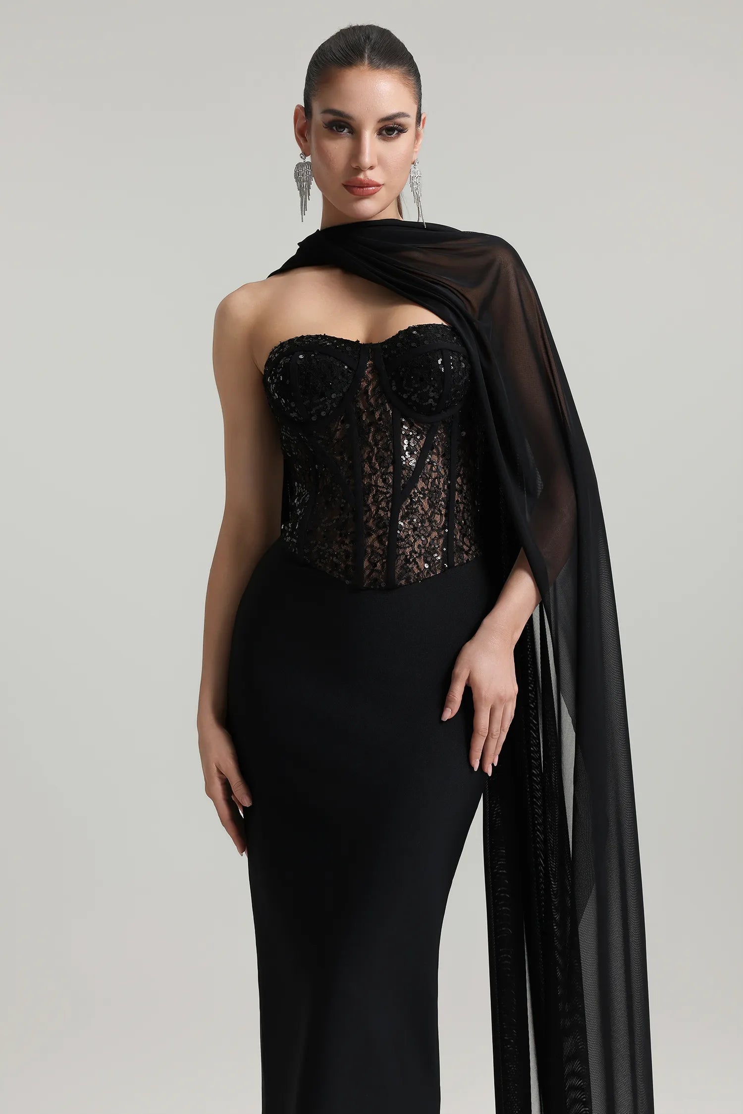 Vestido Tomara Pedraria com Véu