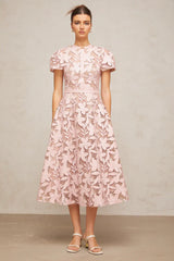 Vestido Rosa em Renda Floral