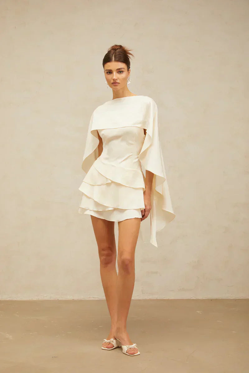 Vestido Escultural Xale