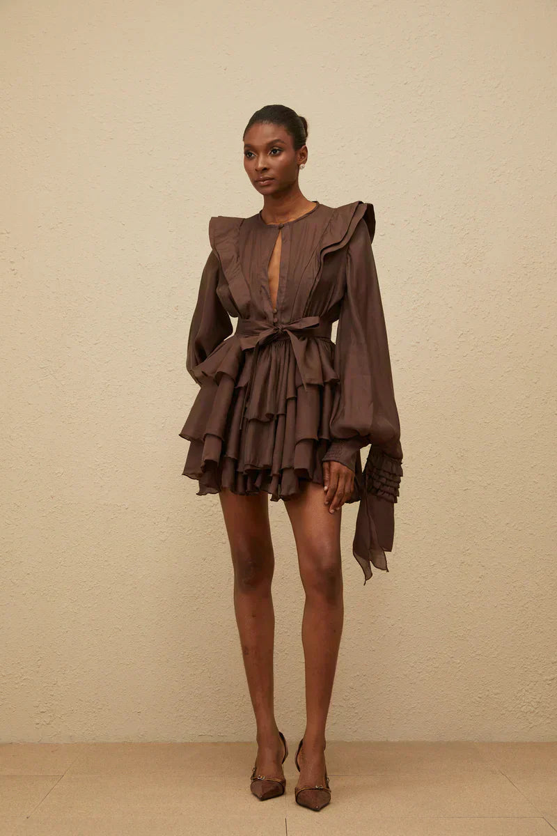 Vestido Chocolate em Camadas