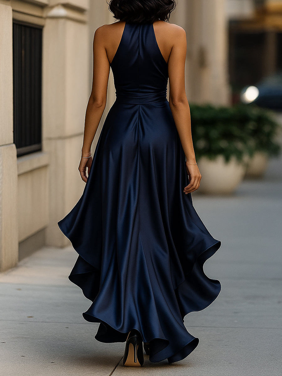 Vestido Longo Midnight Elegance em Cetim com Gola Halter e Babados