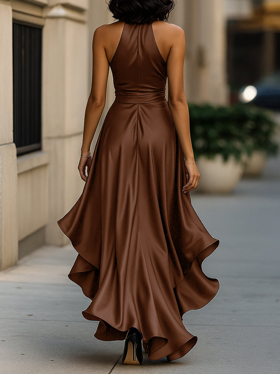 Vestido Longo Midnight Elegance em Cetim com Gola Halter e Babados