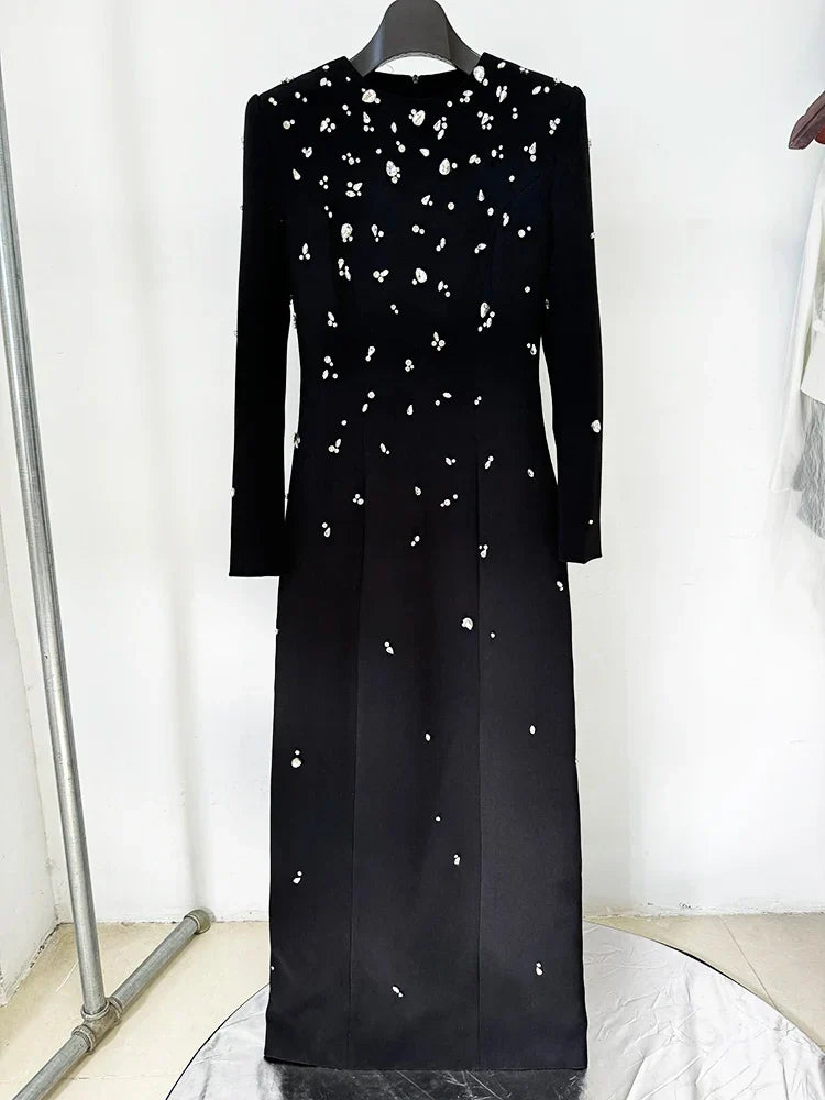 Vestido Longo com Bordado à Mão em Pedrarias