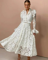 Vestido Renda e Cintura Império