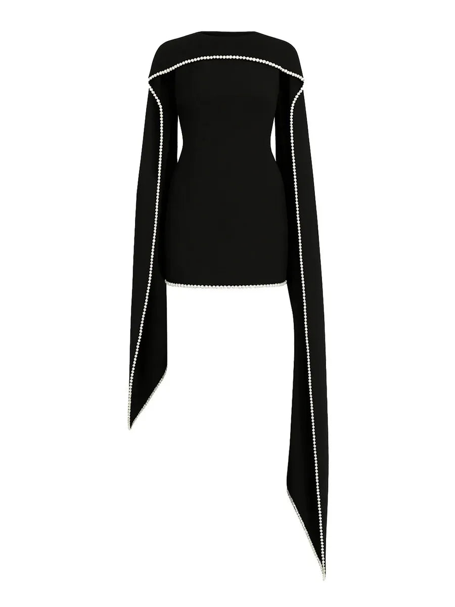Vestido Assimétrico com Pérolas