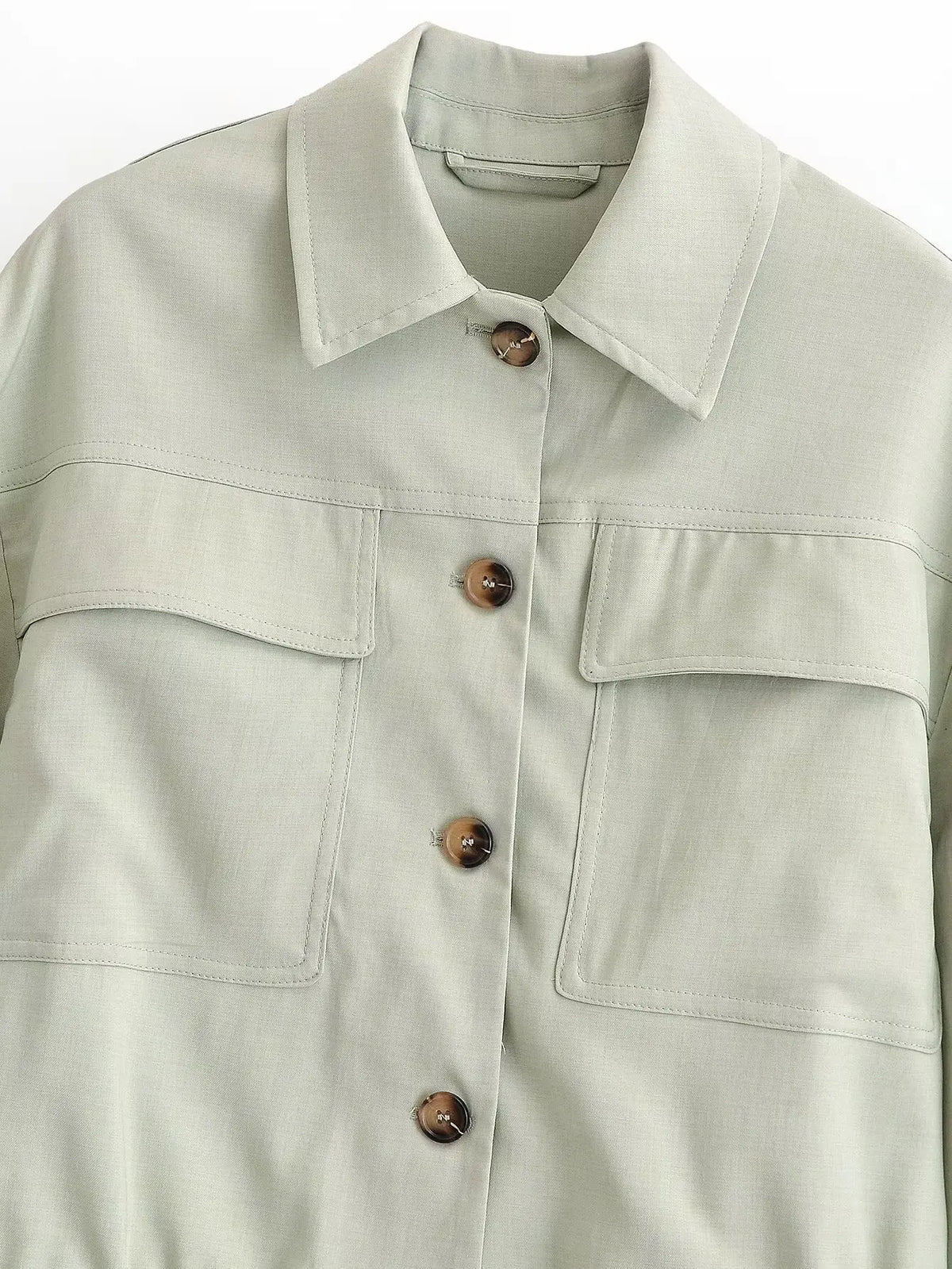 Conjunto Minimalista Abotoamento Simples e Calça de Corte Reto