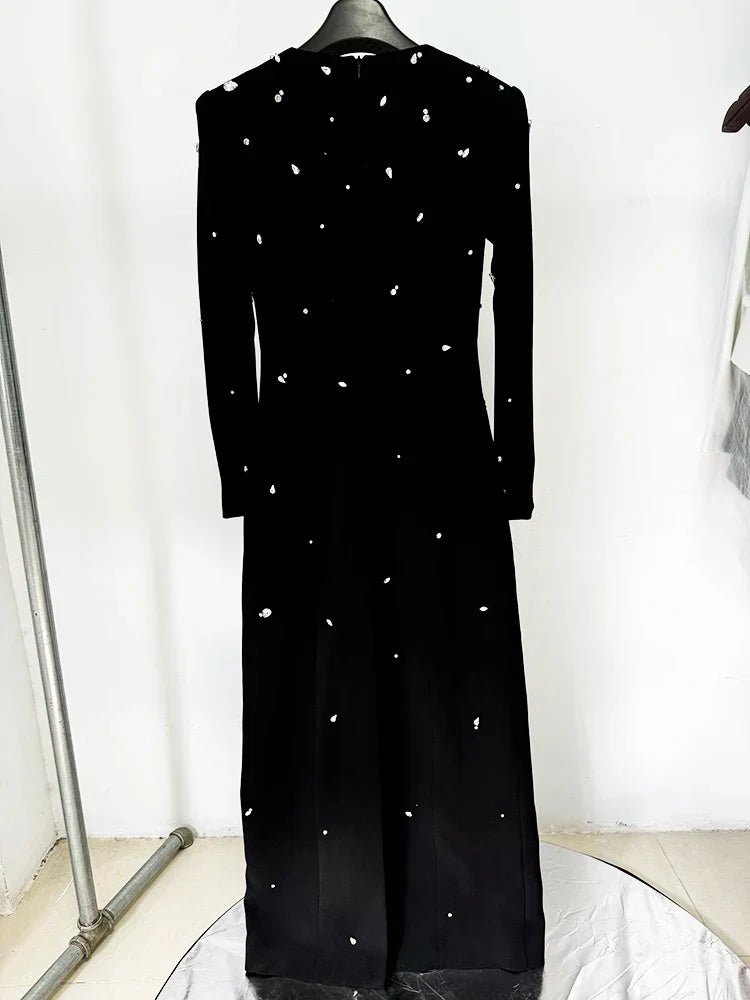 Vestido Longo com Bordado à Mão em Pedrarias