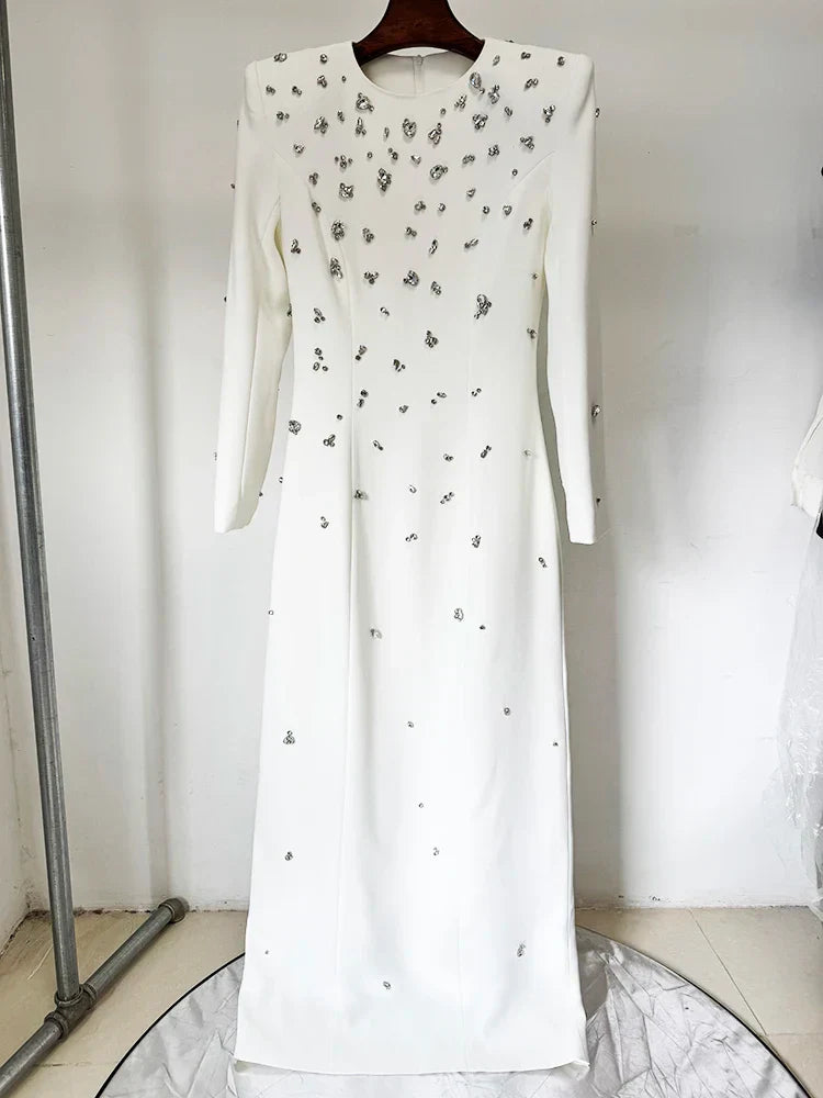 Vestido Longo com Bordado à Mão em Pedrarias