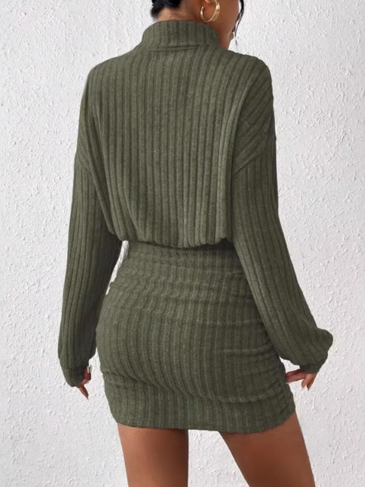 Vestido de Tricô Canelado com Gola Alta e Manga Longa