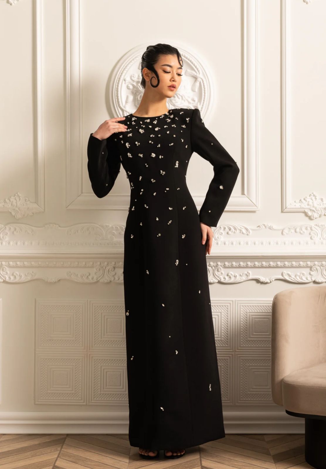 Vestido Longo com Bordado à Mão em Pedrarias