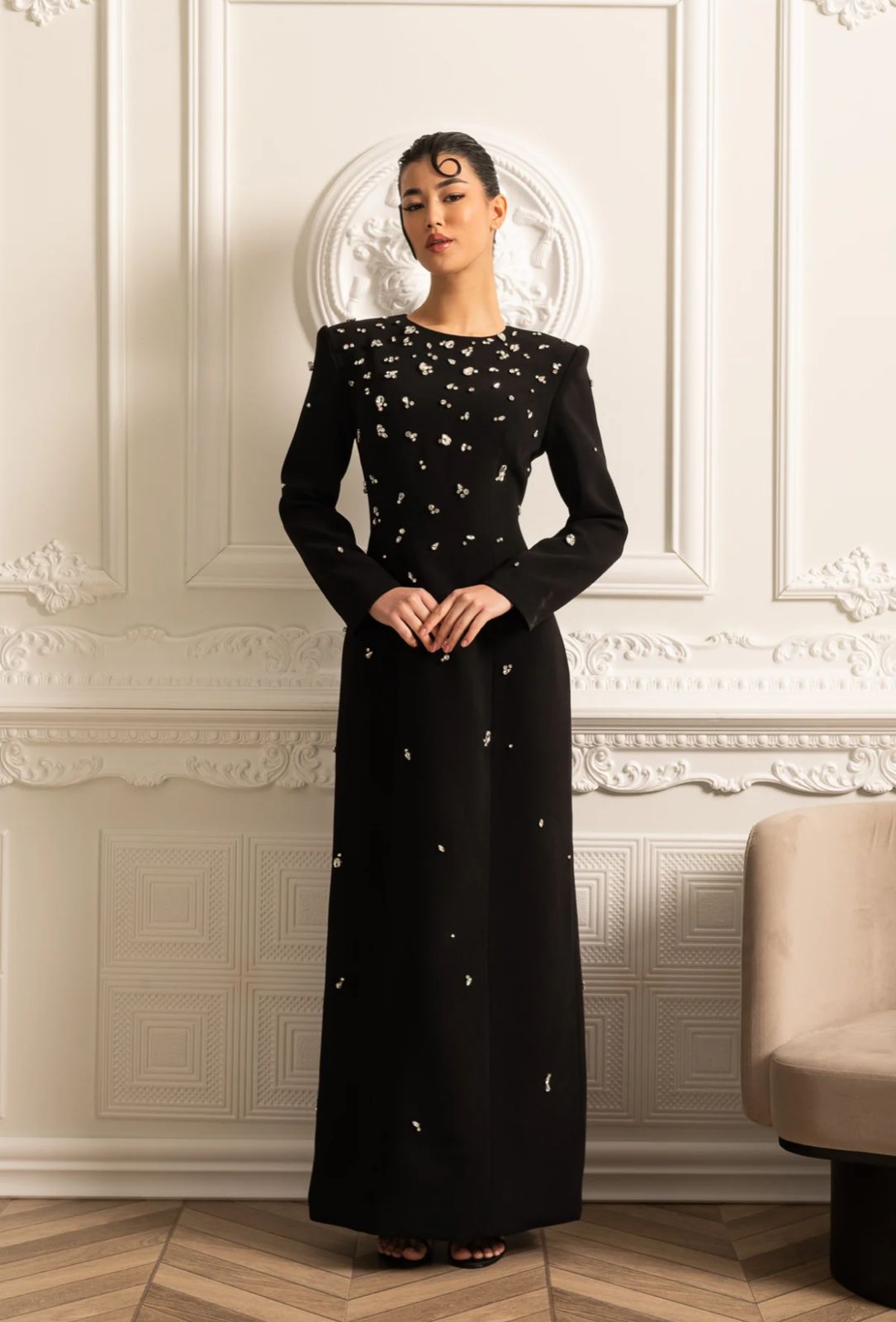 Vestido Longo com Bordado à Mão em Pedrarias
