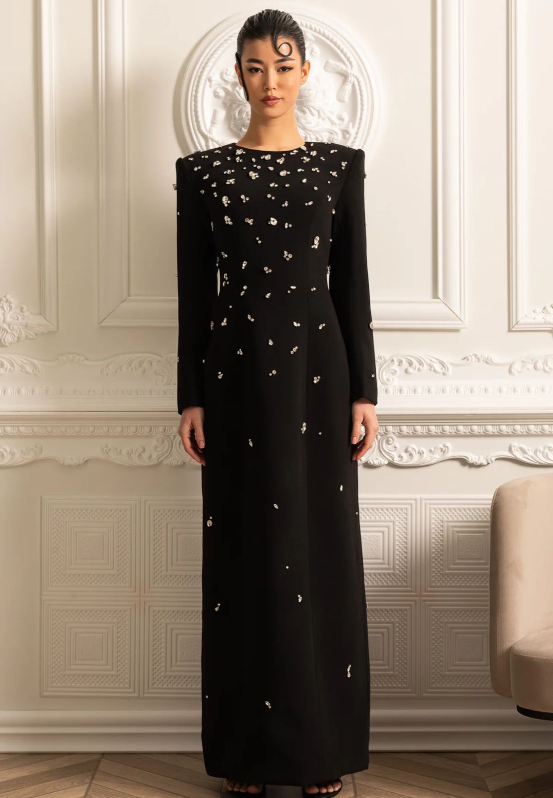 Vestido Longo com Bordado à Mão em Pedrarias