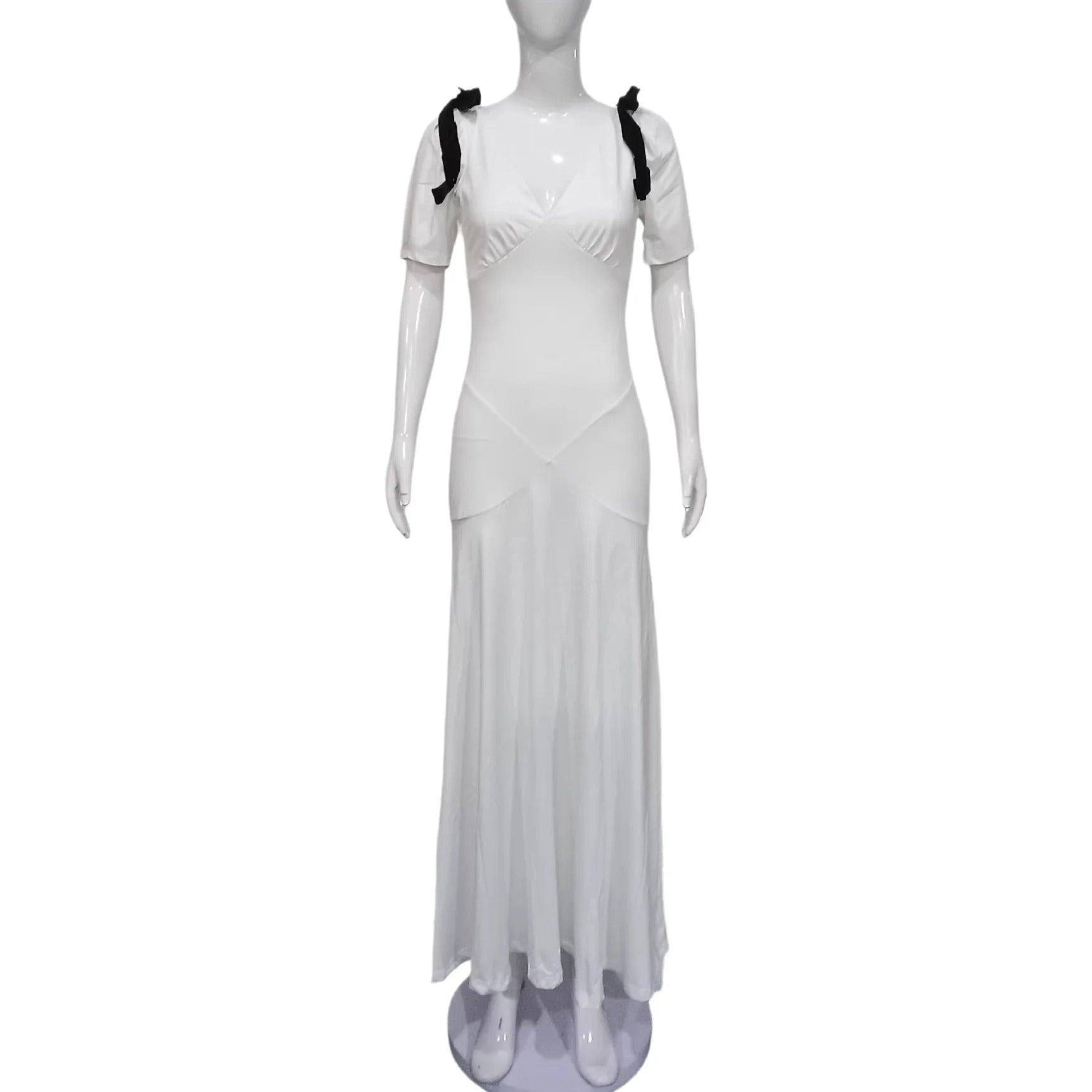 Vestido Branco com Laços