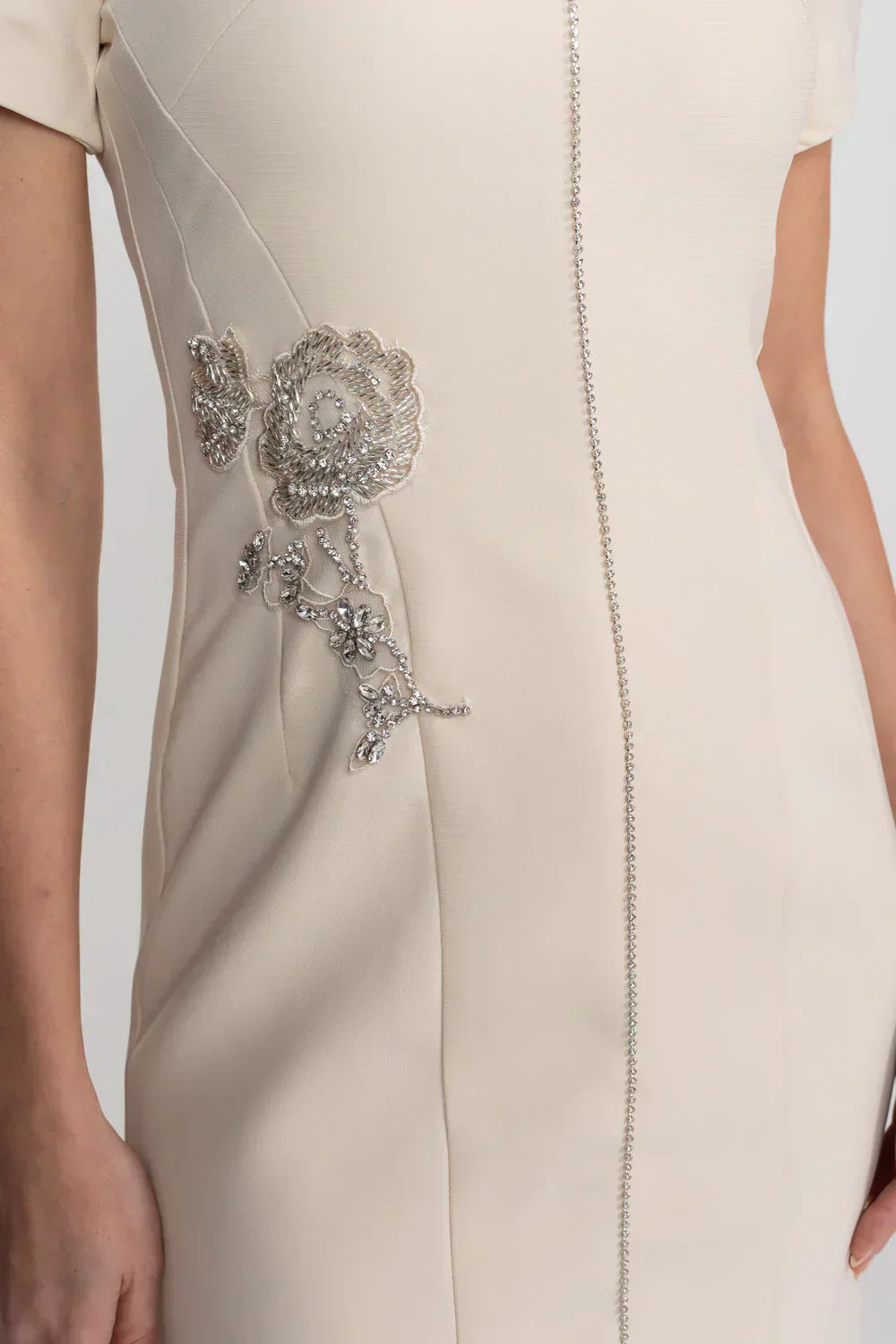 Vestido Lápis e Pedraria